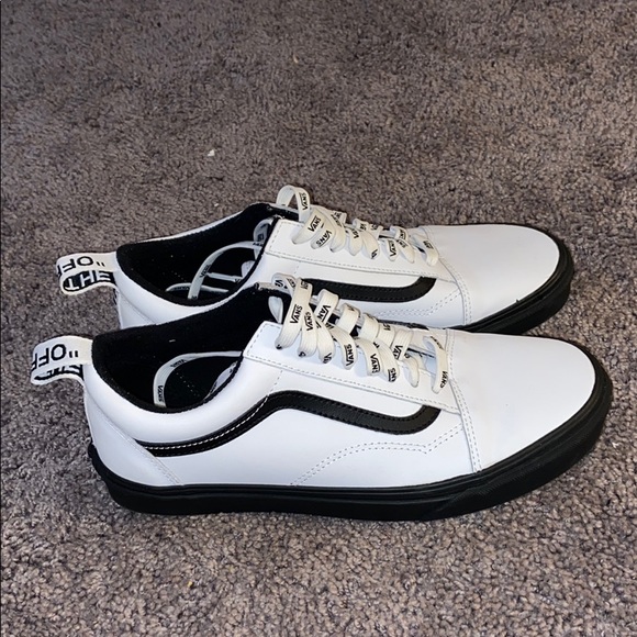 Vans - Picture 1 of 3